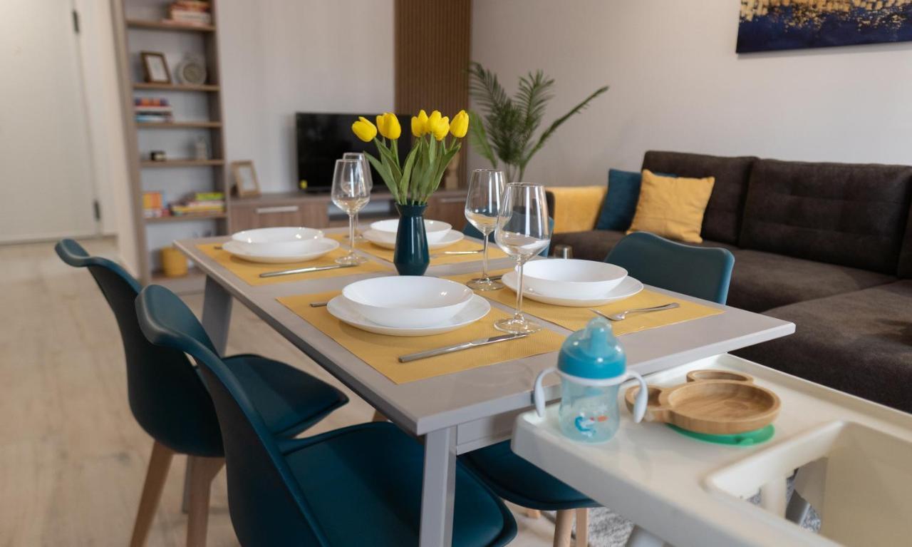 'Just Like Home' Apartment - With Private Parking Place Galaţi Екстериор снимка