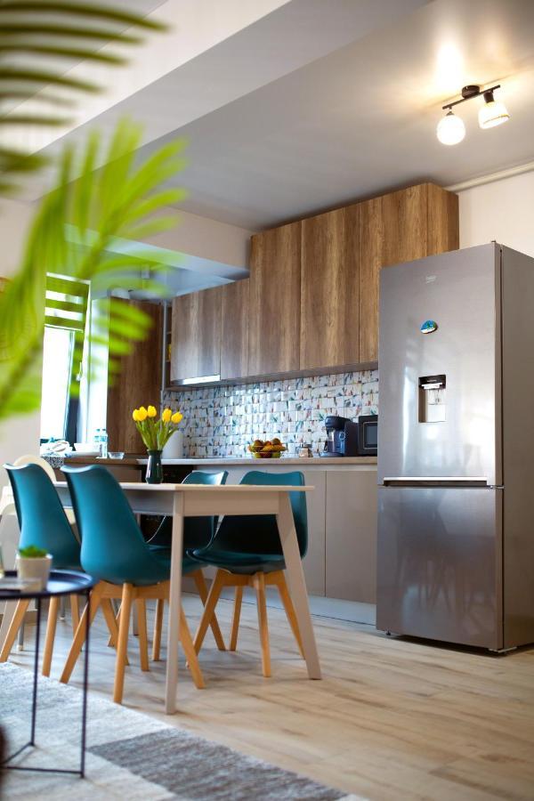 'Just Like Home' Apartment - With Private Parking Place Galaţi Екстериор снимка