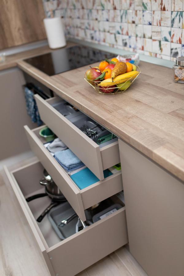 'Just Like Home' Apartment - With Private Parking Place Galaţi Екстериор снимка