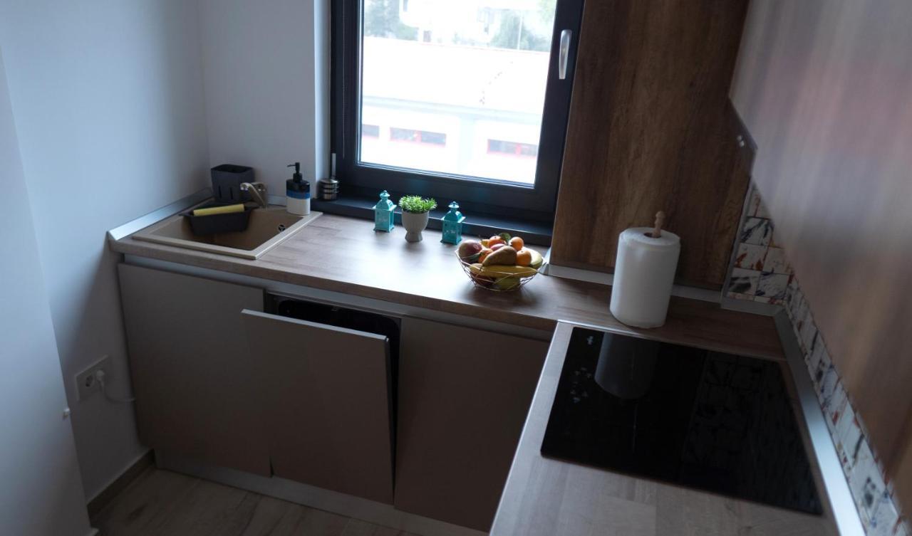 'Just Like Home' Apartment - With Private Parking Place Galaţi Екстериор снимка