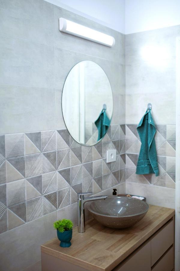 'Just Like Home' Apartment - With Private Parking Place Galaţi Екстериор снимка