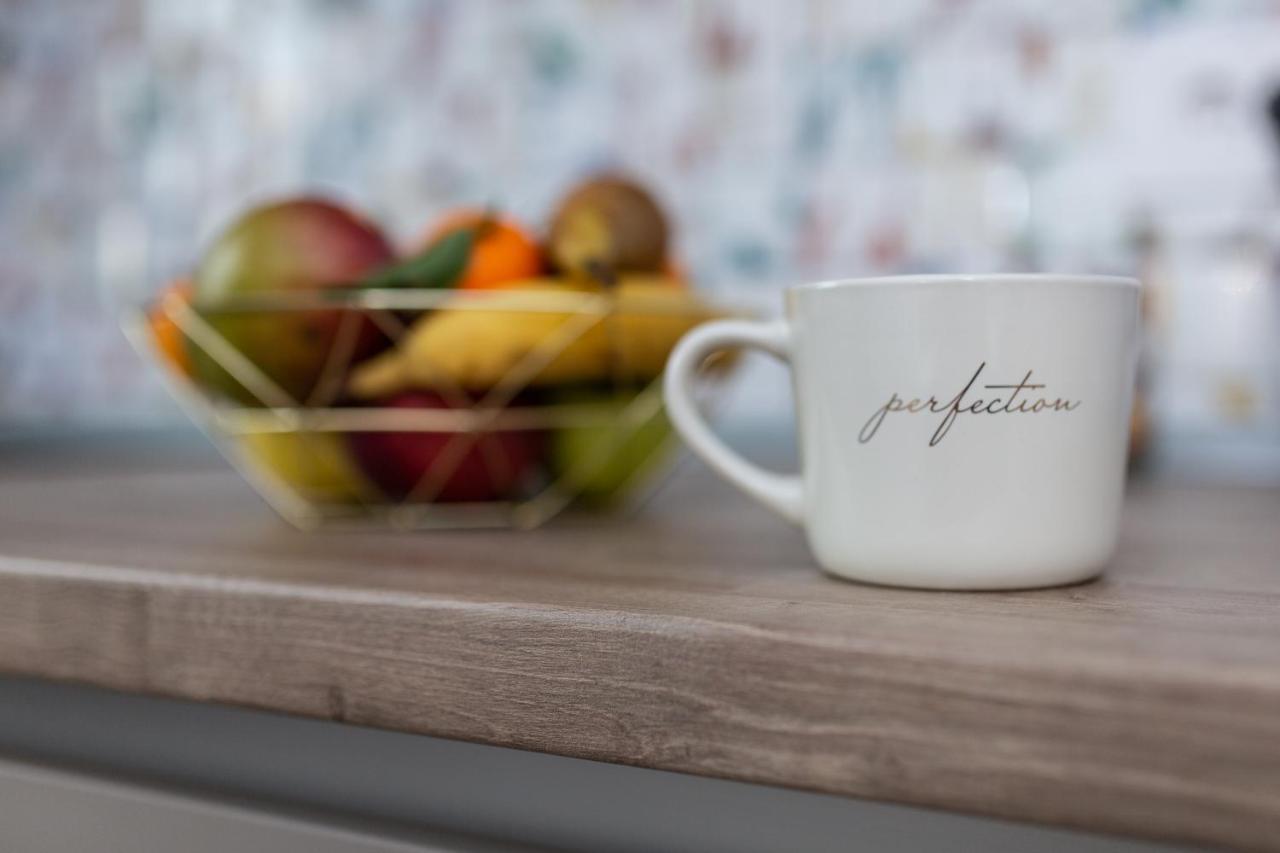 'Just Like Home' Apartment - With Private Parking Place Galaţi Екстериор снимка