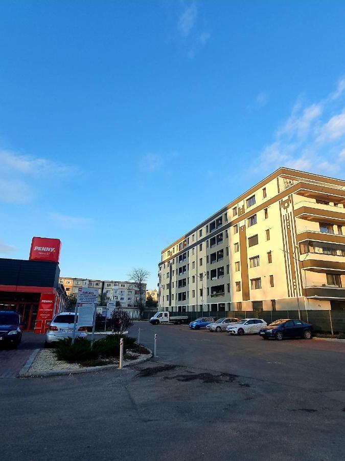 'Just Like Home' Apartment - With Private Parking Place Galaţi Екстериор снимка