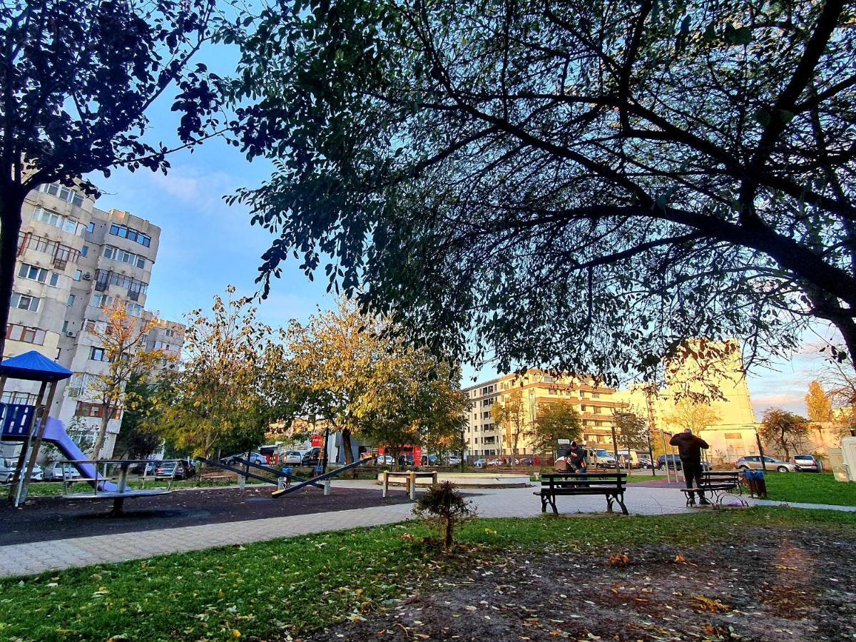 'Just Like Home' Apartment - With Private Parking Place Galaţi Екстериор снимка